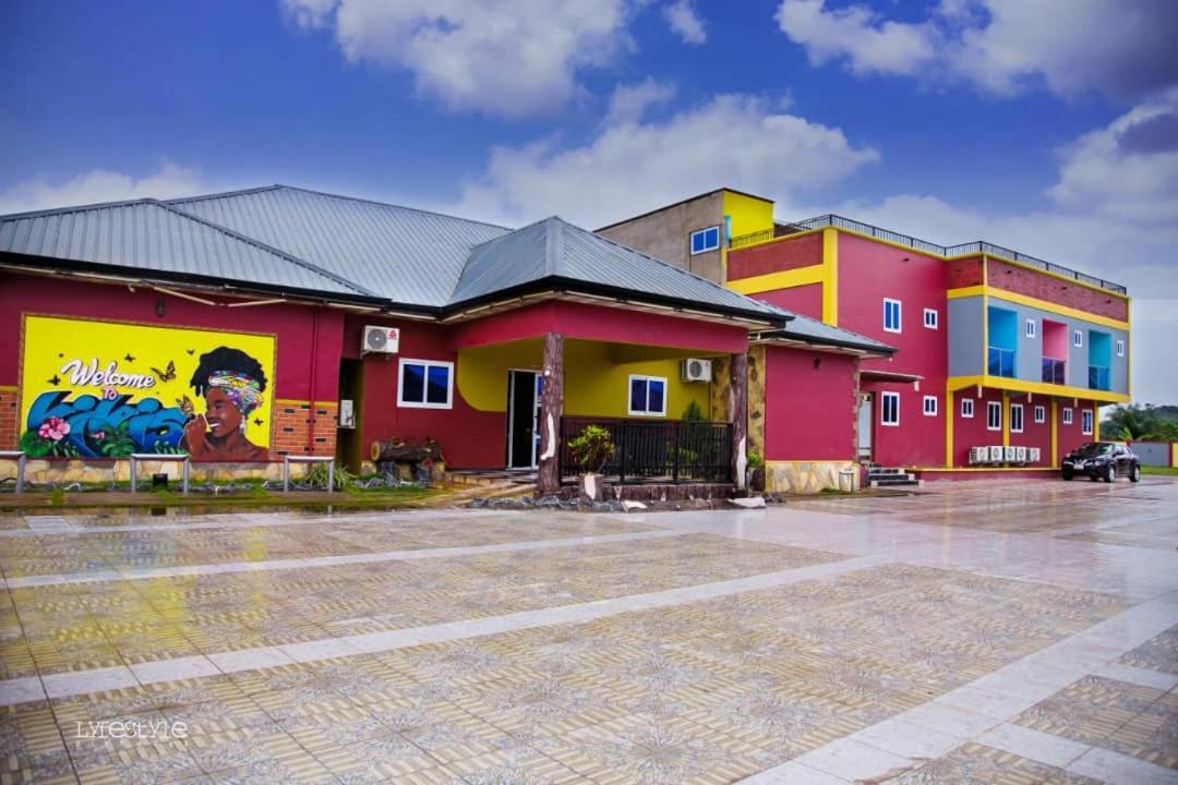 Kikis Court Resort Hohoe Bagian luar foto