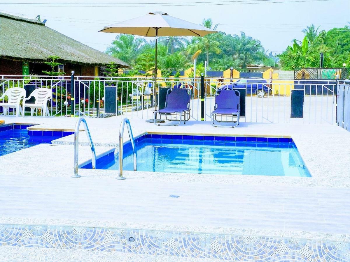 Kikis Court Resort Hohoe Bagian luar foto